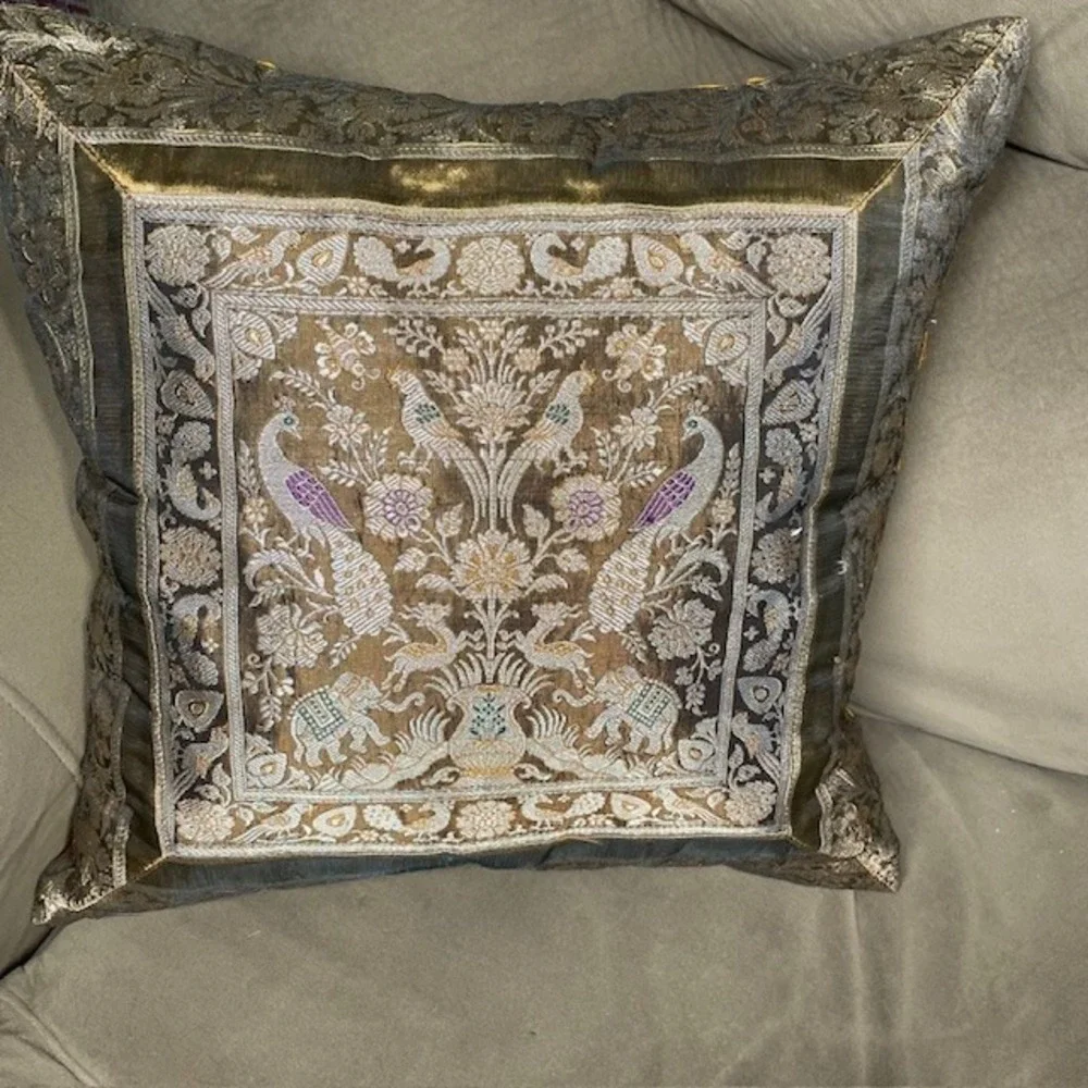 N/A opulent elegance
